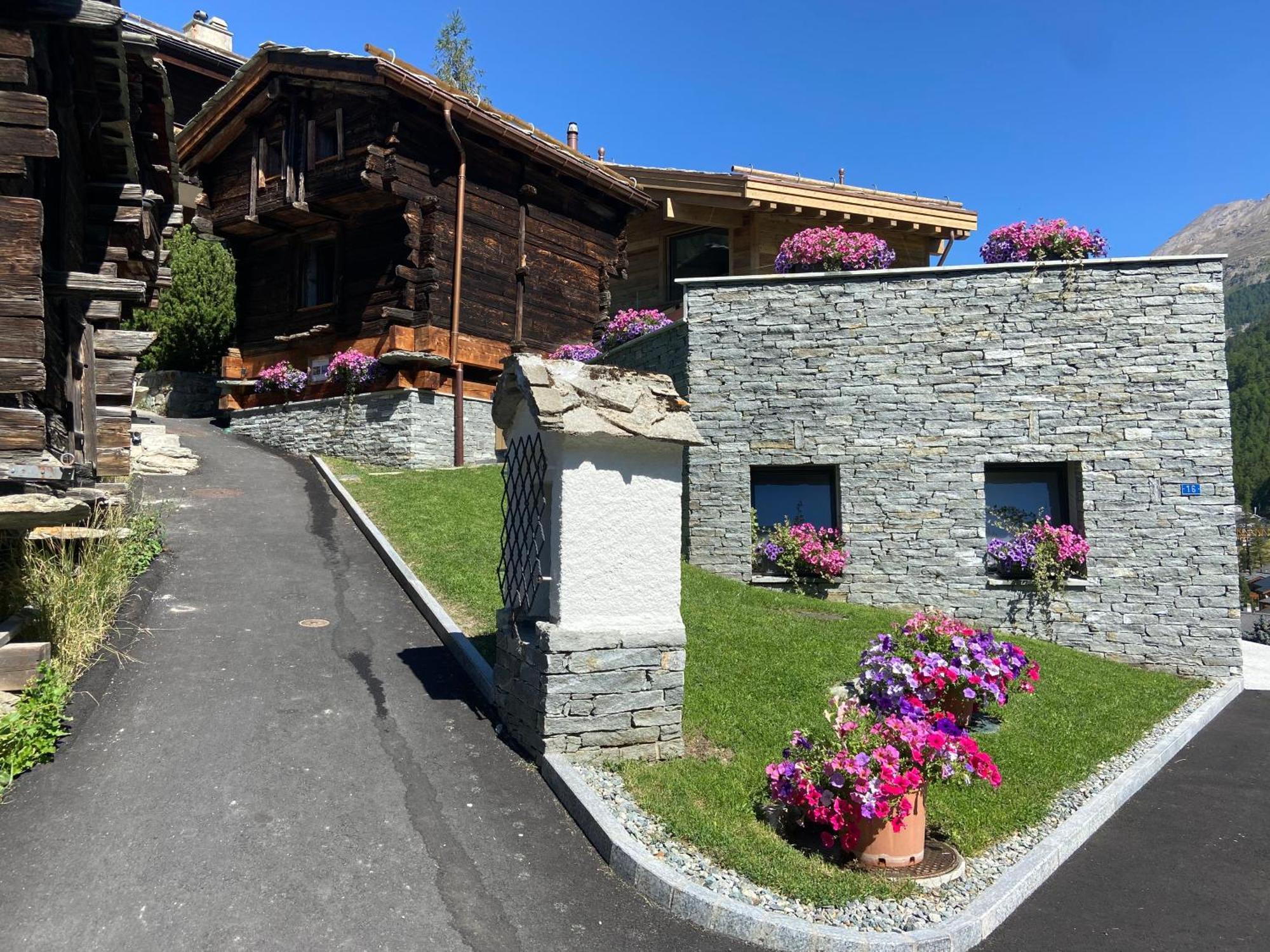 Chalet Coral Und Zermatter Stadel Luaran gambar
